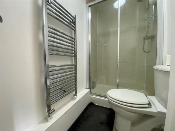 DS Shower room.jpg