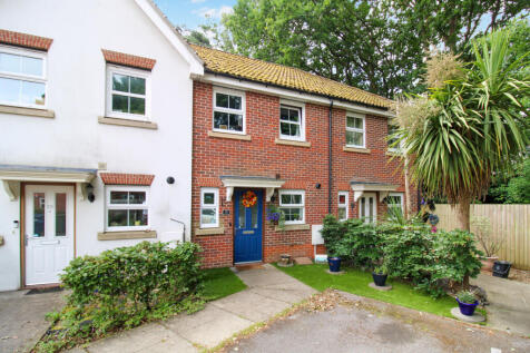 Haskins Drive, Farnborough , GU14