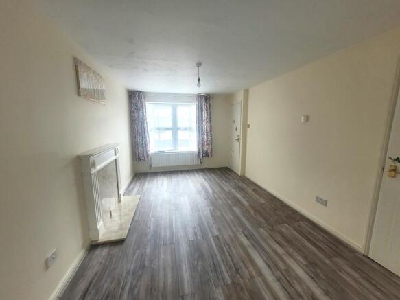 Moor Furlong, Cippenham - View 4