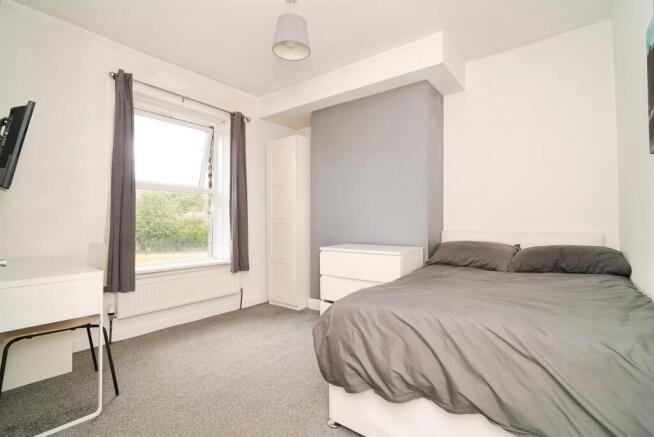 3 bed Terraced for sale Image 4