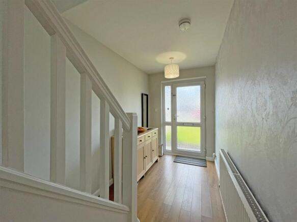 Corfe Avenue 14 - Hallway.jpg