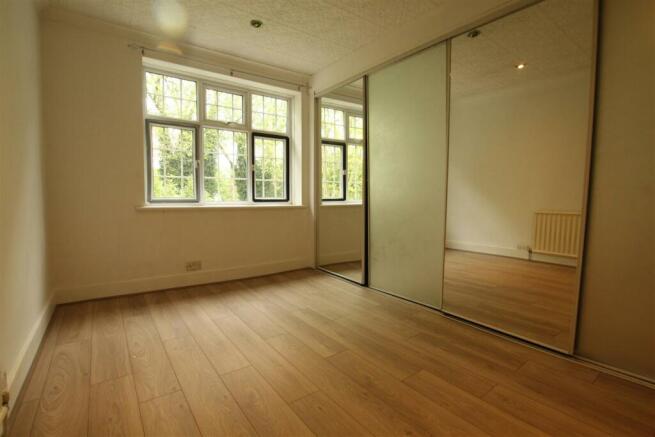 Bedroom 2.JPG