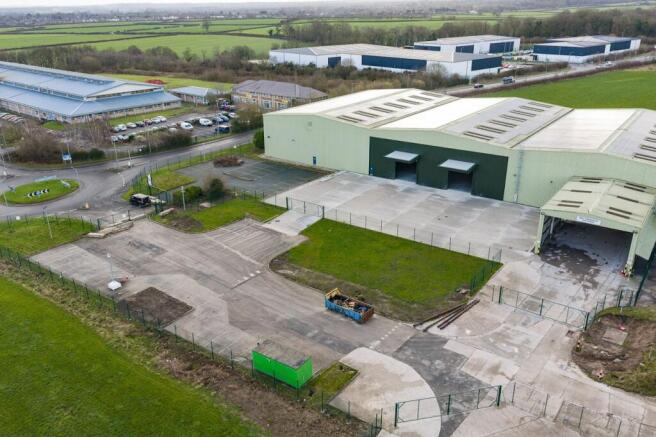 Spitfire Boardlink Hawarden WR-71.jpg