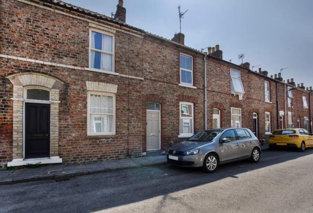 2 bed Terraced to rent Image 12