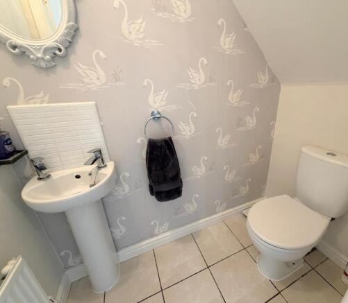 4 bed Detached for sale Image 7
