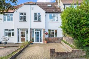 196, Chipstead Way, Banstead SM7 3JU