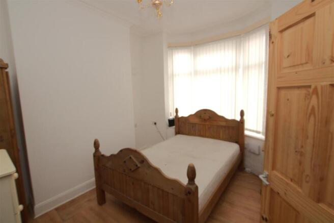 Bedroom 1.jpg