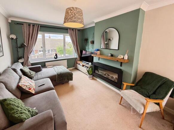 3 bed Semi-Detached to rent Image 4