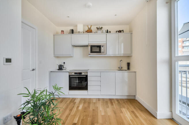 1340188-9-689f730...