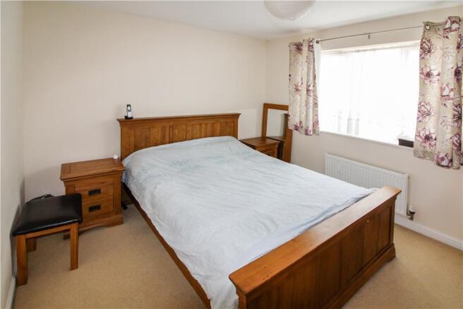 bedroom_1_dp_3054558