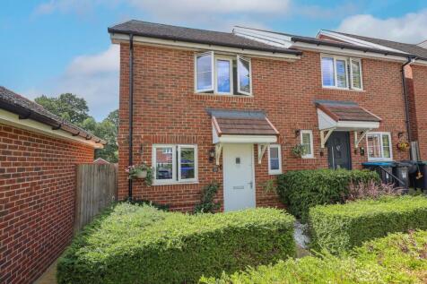 Icarus Avenue, Burgess Hill, RH15