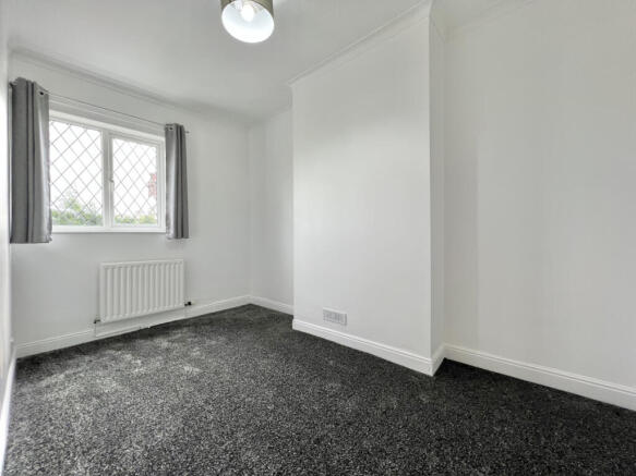 3 bed Terraced to rent Image 6