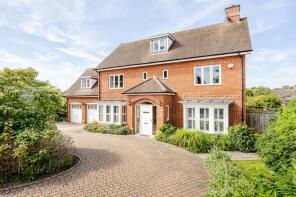 Parsonage House, Birchwood Mews, Bishop's Stortford CM23 5FA