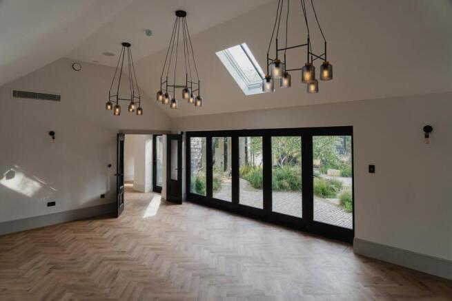 Hazelwood Lane, Chipstead photo 4