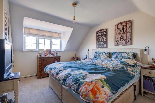 Master Bedroom.jpg