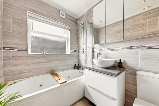 3 bed Semi-Detached for sale Image 11