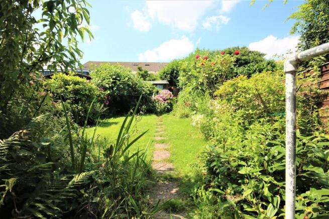 REAR GARDEN: PIC. 2