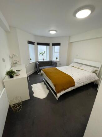 1 bed House Share to rent Image 5