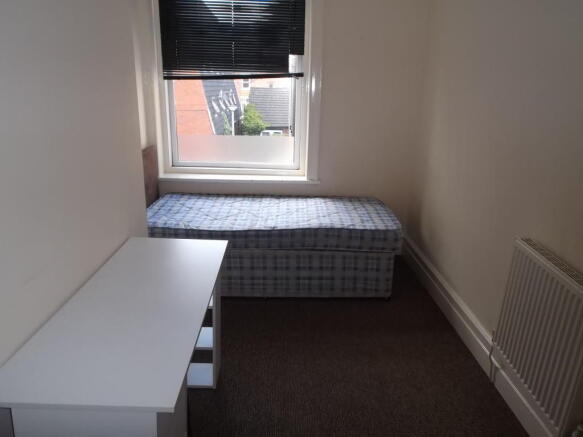 bedroom 2 v2.JPG