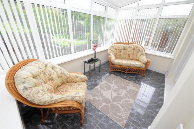 4 bed Detached for sale Image 8