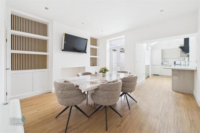 3 bed Terraced for sale Image 4