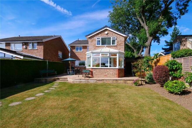 4 bed Detached for sale Image 11