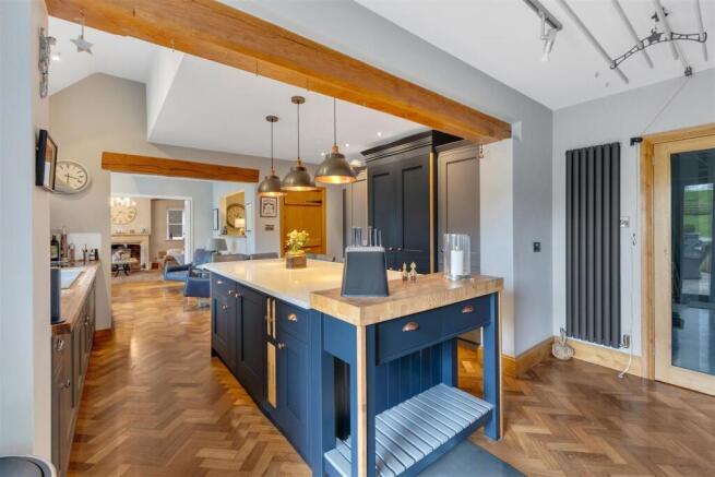 kitchen2.jpg