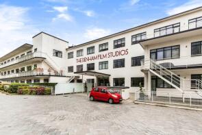 Flat 8, Korda House, Stanley Kubrick Road, Uxbridge UB9 5FH
