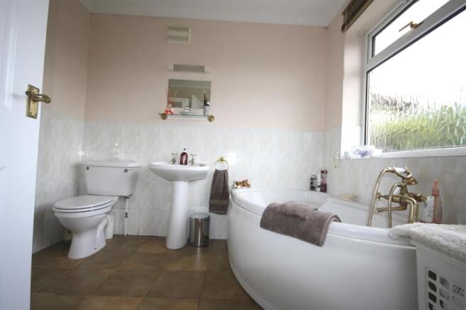 En suite bathroom