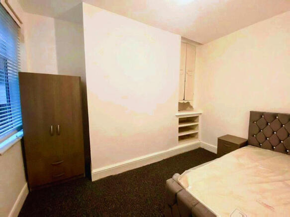 bed2_enhanced_vibrant_listing.jpeg