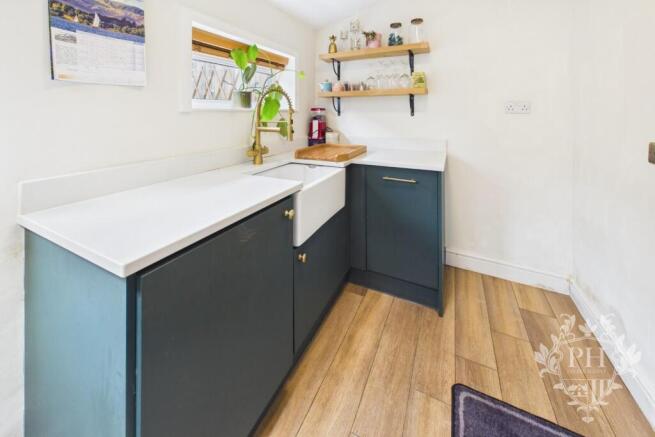 3 bed Terraced for sale Image 6