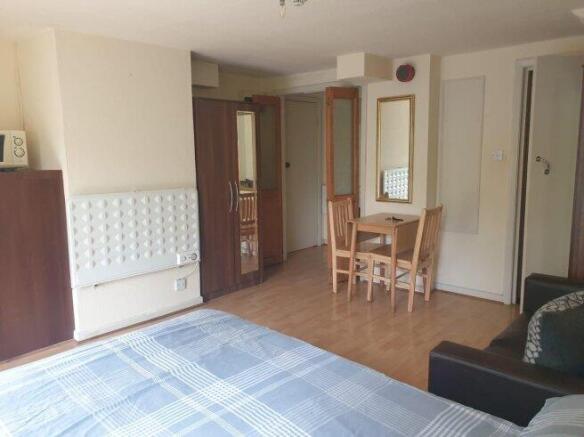 chatsworth-road-nw2-4bl-1061917