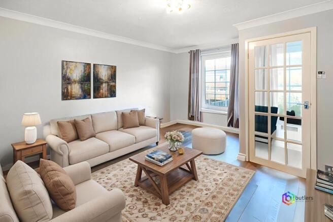 2 bed Terraced to rent Image 2