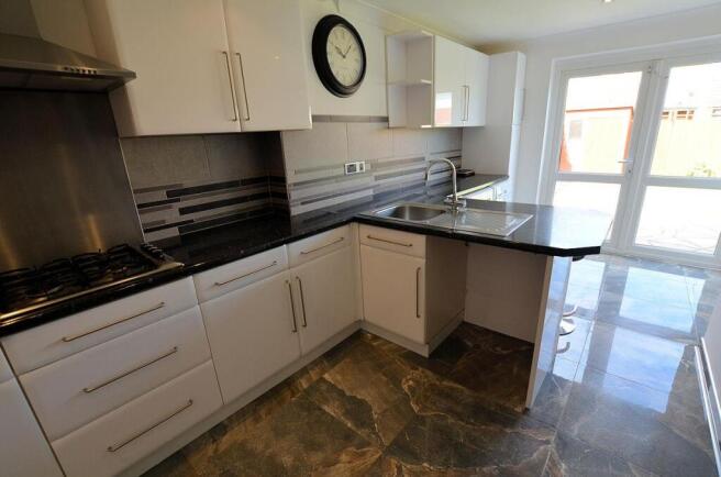 35 hardwick rd kitchen.jpg