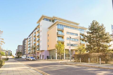 Albert Basin Way, Gallions Reach, London, E16