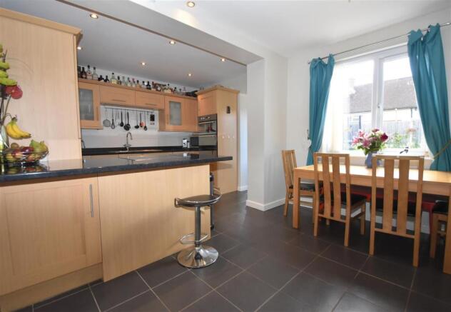 kitchen2.jpg