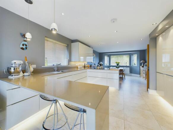 Kitchen / Dining Area / Living Area