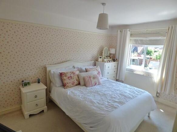 Bedroom 1 - 1