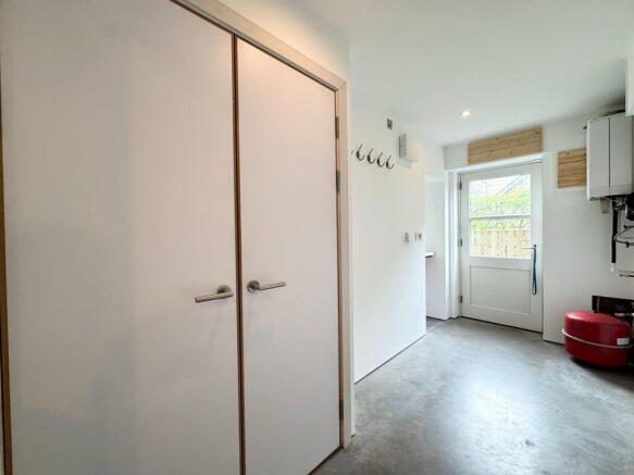 4 bed Detached for sale Image 6