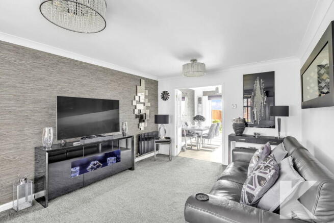 22 Maltby Court, Lees, Oldham, OL4 5EB photo 4