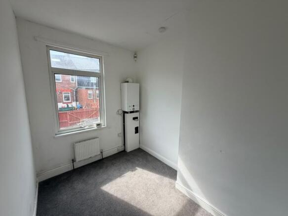 2 bed Terraced to rent Image 10