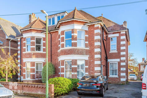 Crabton Close Road, Bournemouth, BH5 1