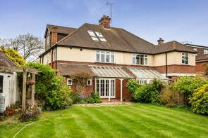 67, Church Road, Reading RG6 1EY