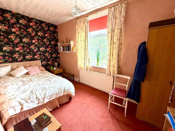 3 bed Semi-Detached for sale Image 12