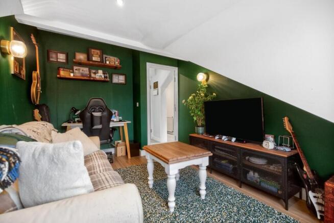 1 bed Flat for sale Image 4