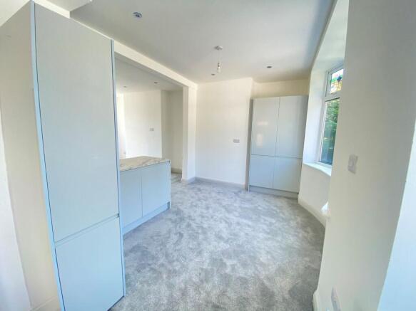3 bed Semi-Detached for sale Image 6