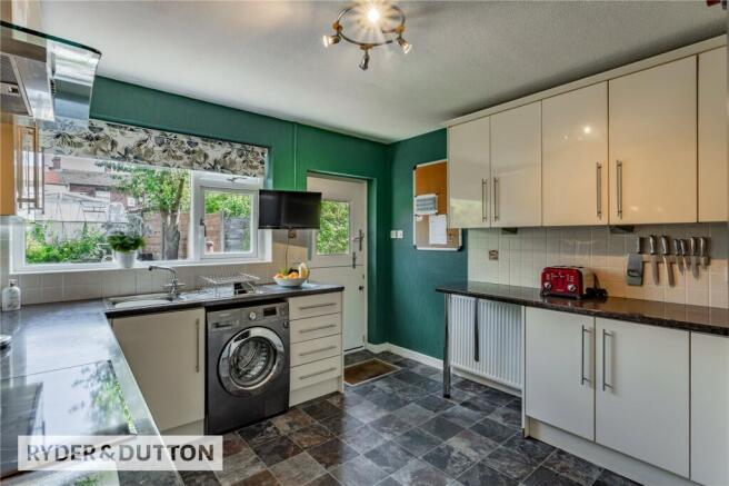 3 bed Bungalow for sale Image 8