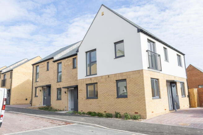 Housing-25Elkington Way_1656x1104