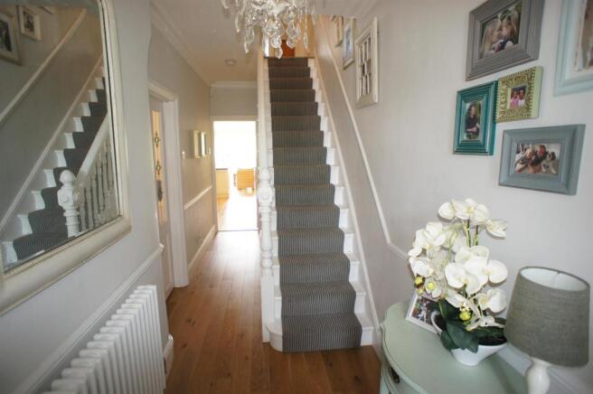 INVITING RECEPTION H