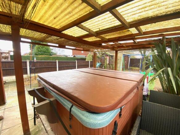 Bar Area/Hot Tub
